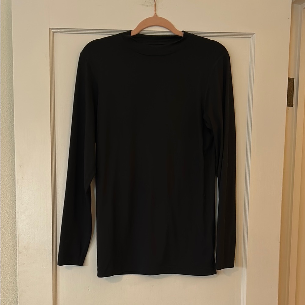 Magellan Outdoors Black Long Sleeve Tee Lightweight Crew Neck